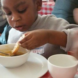 Meet your Posher, Lauretta